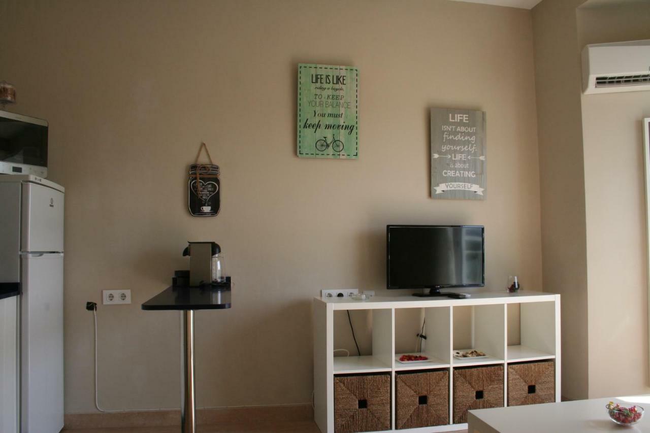 Clb Feria Apartment Севиля Екстериор снимка